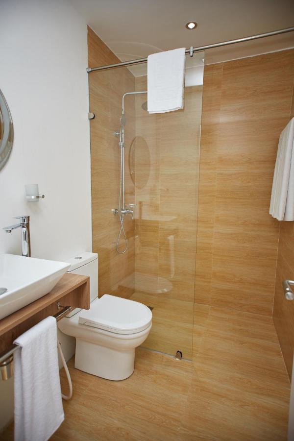 The Cabin Hotel Akra Zewnętrze zdjęcie